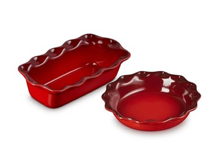 Le Creuset Kastenform aus Steingut, geriffelt, 22,9 cm, Kirschrot