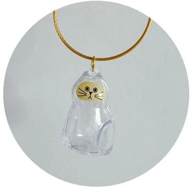 Uplifted Finds Adorable Transparent Pet Hair Memorial Keychain DIY Cat & Dog Fur Storage Pendant cat 2 1 Pc