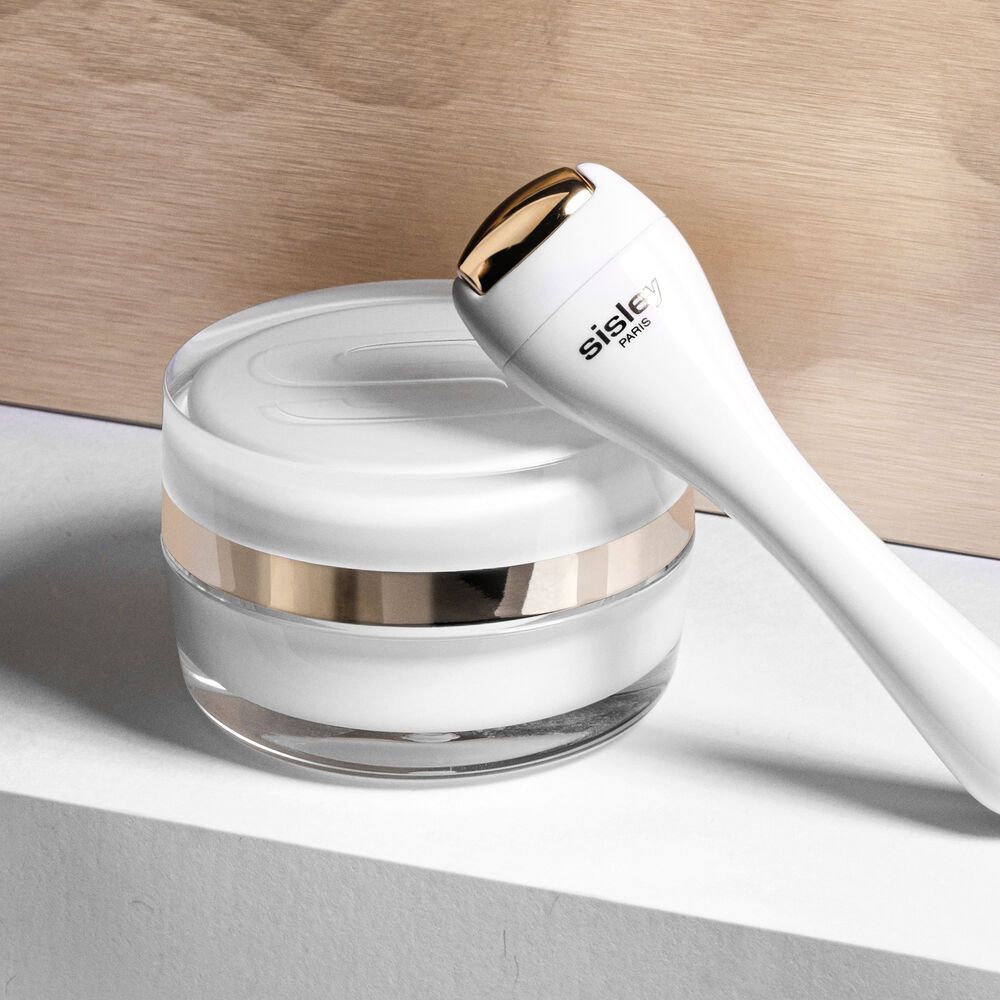Sisley Sisleÿa L'Intégral Anti-Aging Eye and Lip Contour Cream 15mL