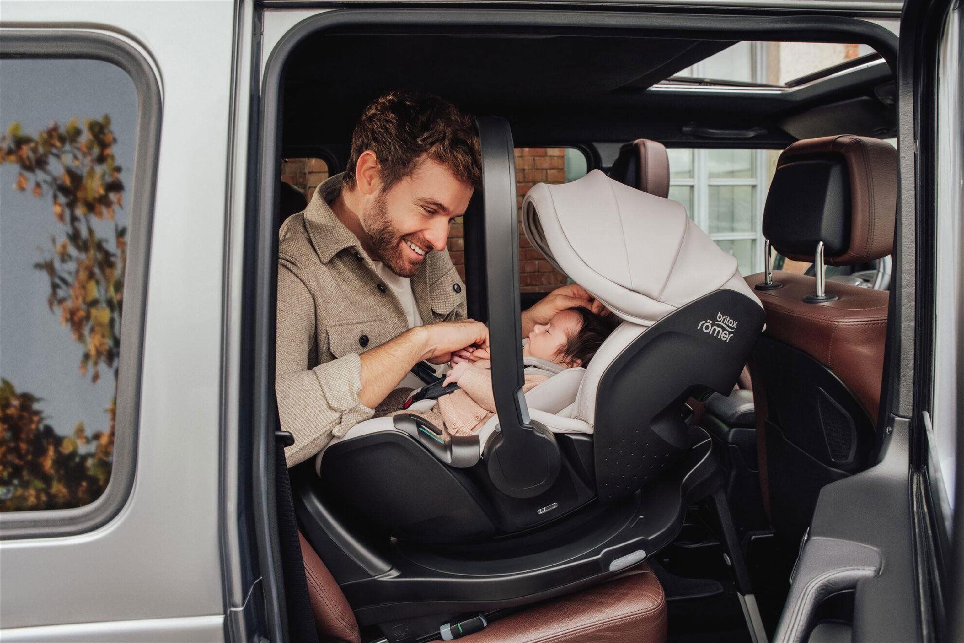 Britax Römer Baby-Safe Pro Vario Base 5Z Bundle Classic Deep Black