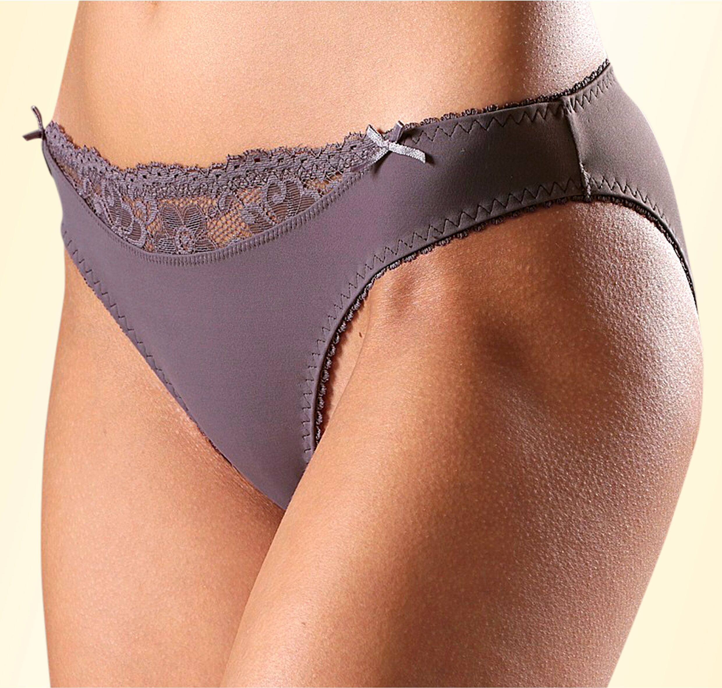 Slip NUANCE BY LASCANA "mit Spitzeneinsatz vorne", Damen, Gr. 36/38, grau (2xgrau), Microfaser, Obermaterial: 85% Polyamid, 15% Elasthan, körpernah, Unterhosen Slip, als Dessous-Set kombinierbar, Dessous 2xgrau 36/38