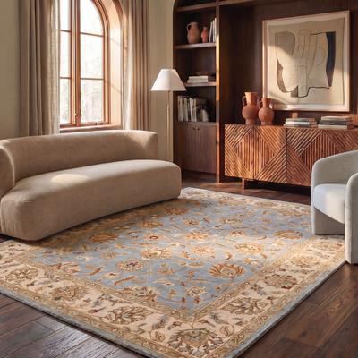 SAFAVIEH Handmade Heritage Chrissy Traditional Oriental Wool Rug