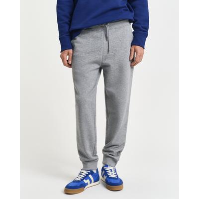 Sweathose GANT "REG SHIELD SWEATPANTS", Herren, Gr. 4XL, N-Gr, grau (grau melange), Web, Obermaterial: 87% Baumwolle, 13% Polyester, meliert, regular fit knöchellang, Hosen Sweathose, mit Logostickerei unterhalb des Bunds