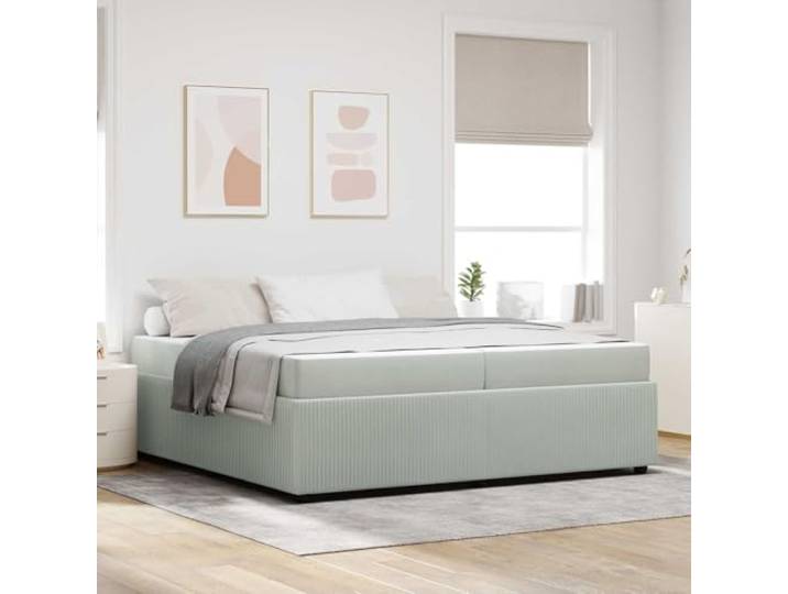 Holzwerkstoffrahmen Modernes Design Bettgestell Hellgrau 200 x 200 cm Bettrahmen mit Matratze Hellgrau 200 x 200 cm Stoff Taschenfederkern Doppelbett Holz Lattenrost Komfort