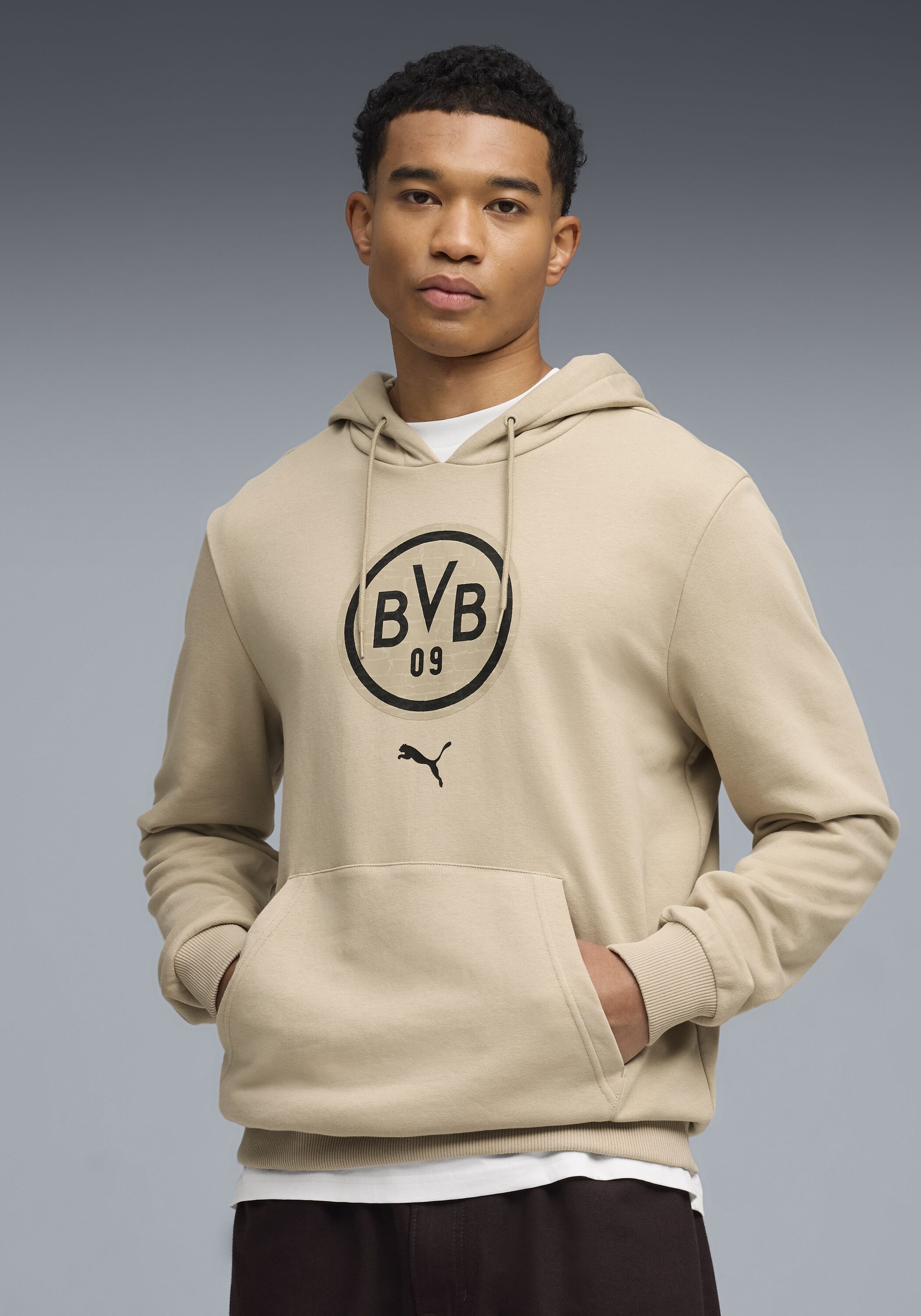 Kapuzensweatshirt PUMA "BVB FTBLCULTURE HOODIE", Herren, Gr. 3XL, beige (alabaster, puma schwarz), Sweatware, Obermaterial: 68% Baumwolle, 32% Polyester, gemustert, regular fit normal, angesetztes Bündchen, Sweatshirts Kapuzensweatshirt, sportlicher Stil,