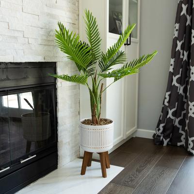 Flora Bunda Areca Palm 4-foot Planter on Wood Stand - ONE-SIZE