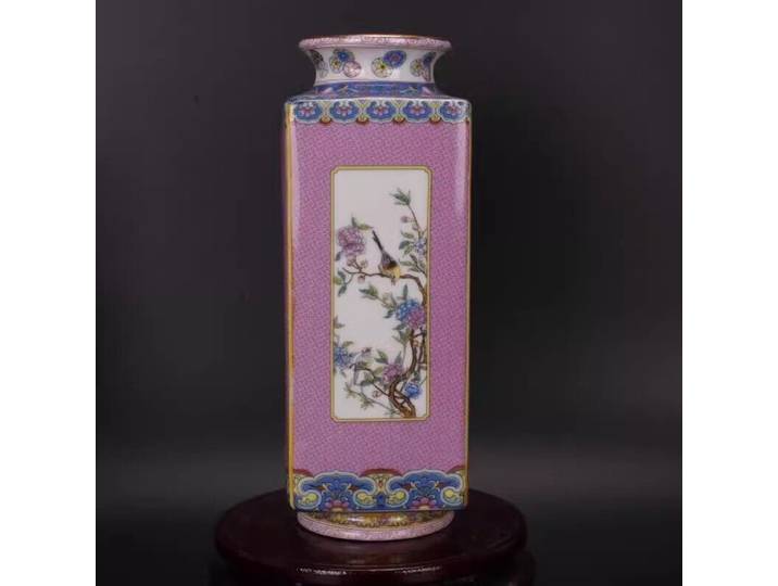 Vase chinois à collectionner en porcelaine émaillée Qing Yongzheng, Design de fleurs et d'oiseaux