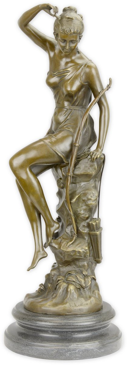 Diana Victorious bronzen beeld uit de mythologie, Hoogte: 44,8 cm