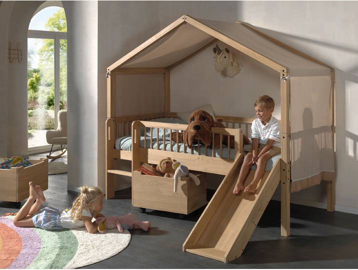 Massives Spiel-Hausbett 90 x 200cm Braun/Eiche mit Rutsche/mit Vorhang