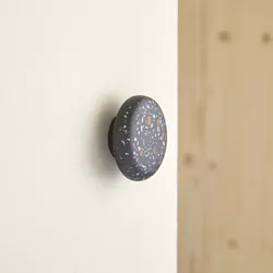 Runder Kleiderhaken Eda aus Terrazzo, Confetti