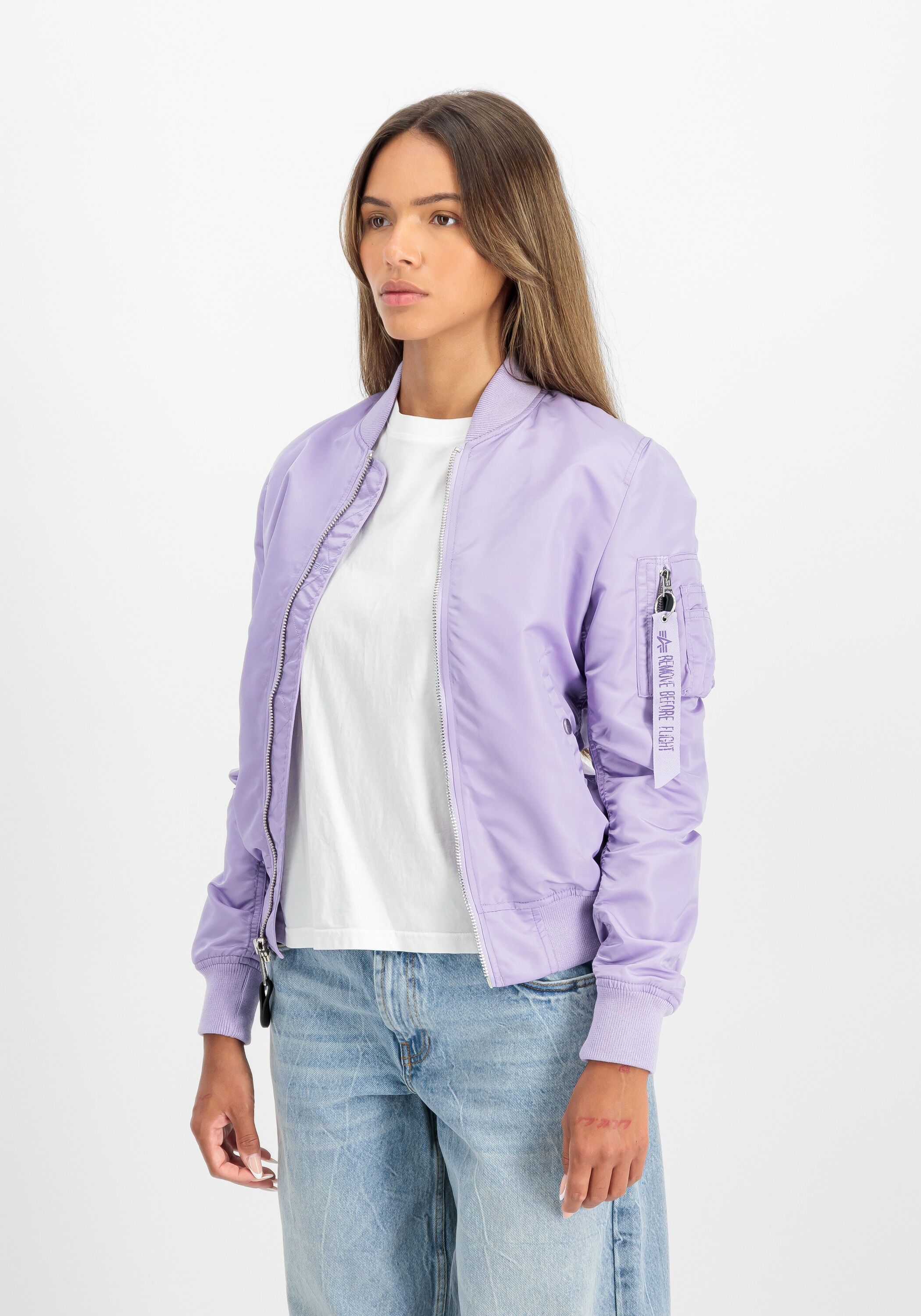 Bomberjacke ALPHA INDUSTRIES "MA-1 VF Light W", Damen, Gr. XS, lila (pale violet), Shell: 100% Nylon. Lining: 100% Nylon, Jacken Bomberjacke pale violet XS