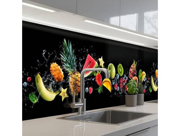 KitchenYeah© Rückwand Küche Rückwandschutz Selbstklebend Spritzschutz 80x500 cm - Küchenrückwand Küchenfront Küchen Selbstklebende Küchenrückwände Spritzer - Obst - Schwarz