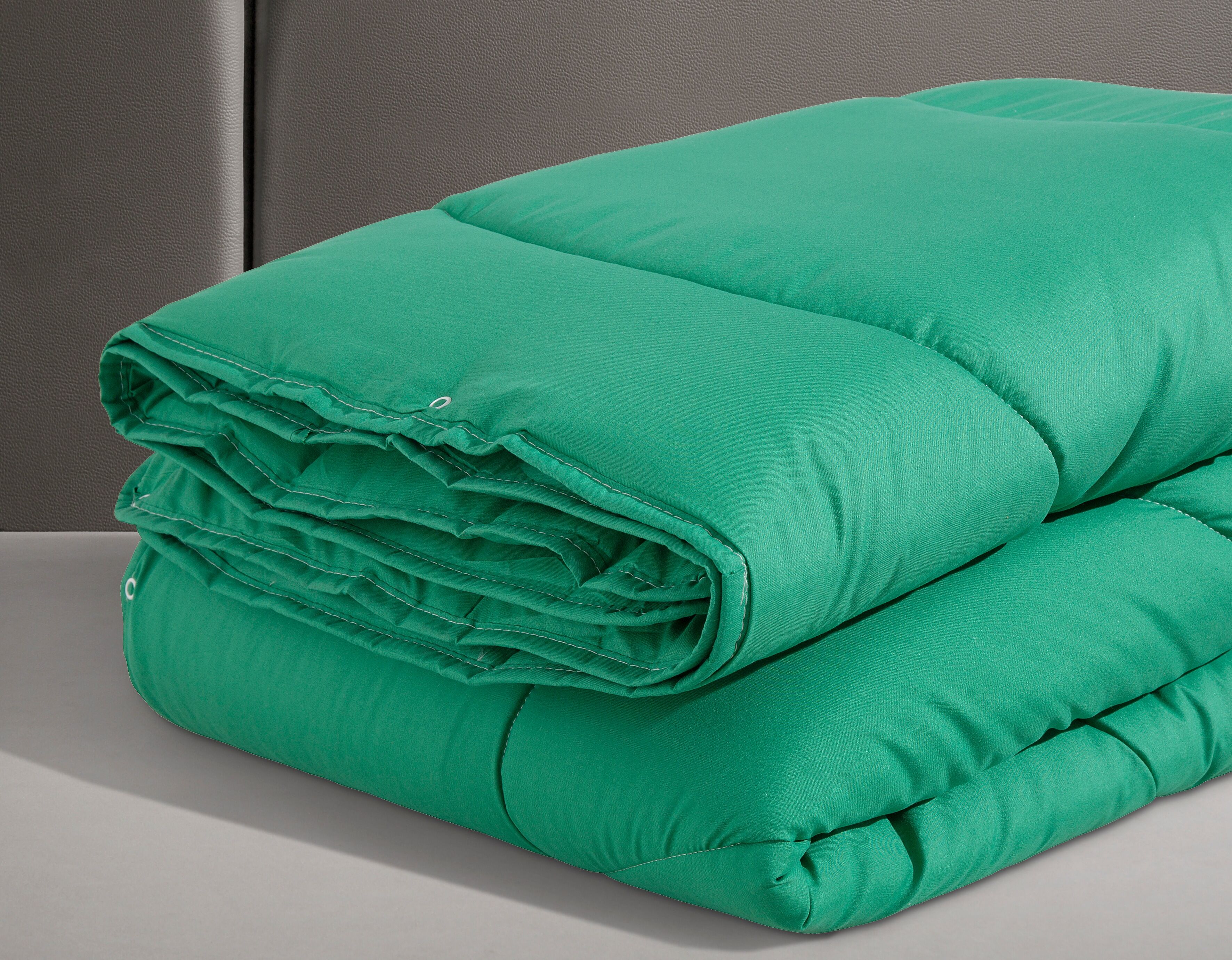 Microfaserbettdecke GOODPRODUCT "Microlux, Bettdecke 135x200 cm und Übergrössen bis 240x220cm", grün, B:135cm L:200cm, Bezug: 100% Polyester. Obermaterial: 100% Polyester. Füllung: 100% Polyester, Bettdecken, Microfaserbettdecke, fest versteppter Bezug - 