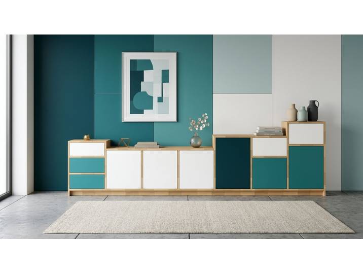 Commode moderne avec portes colorées sur mesure Hêtre Naturel huilé