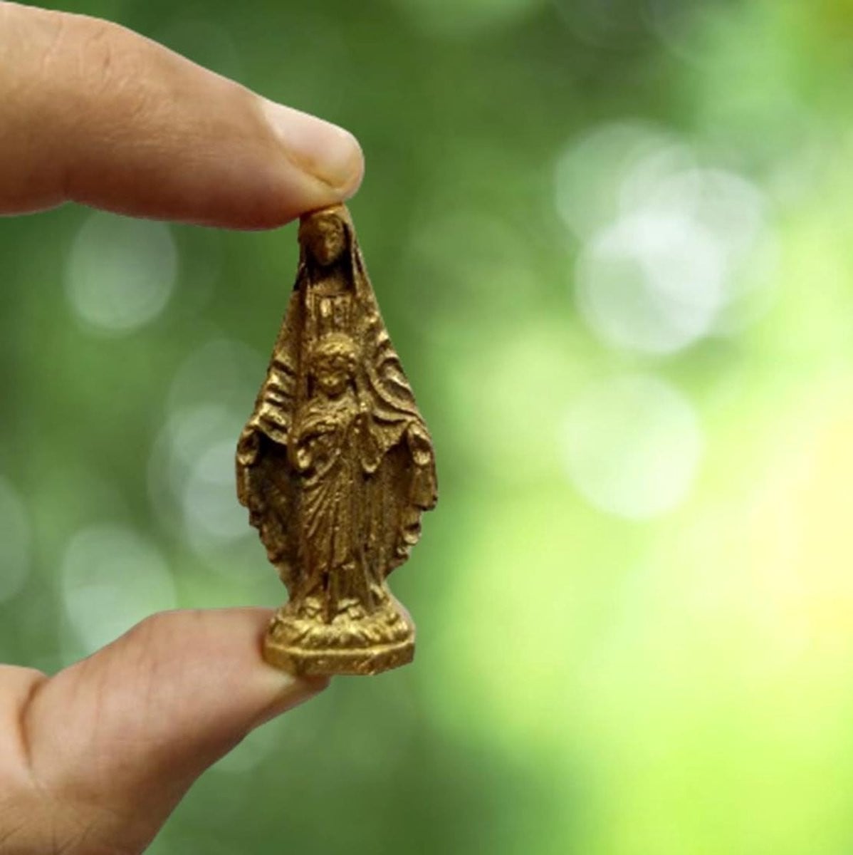 Handgemaakt goudkleurig miniatuur messing religieus verzamelbeeld voor decoratie