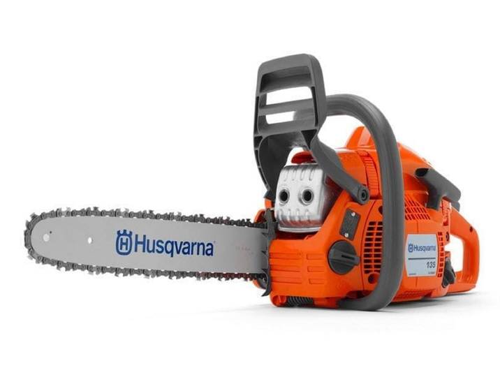 Benzin-Kettensäge HUSQVARNA 135 Mark II , orange (orange, schwarz), Kettensägen, Benzin-Kettensäge, Zuverlässige, leicht manövrierbare Kettensäge