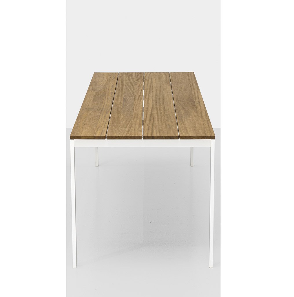 Kristalia be-Easy Slatted Teak Outdoor Tisch (Tischplatte Teak, Beine weiß lacki... Tischplatte Teak, Beine weiß lackierter Stahl | 79 x 160cm 01BEO31F