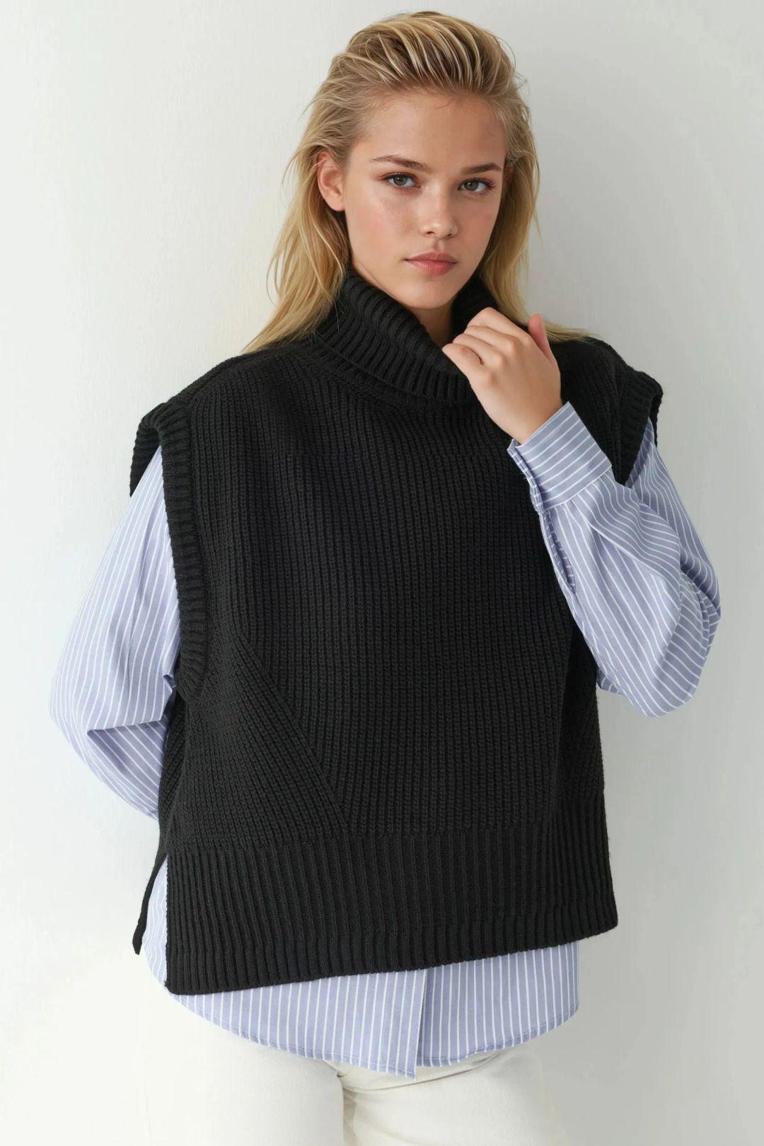 Lässiger Rollkragen-Strickpullunder