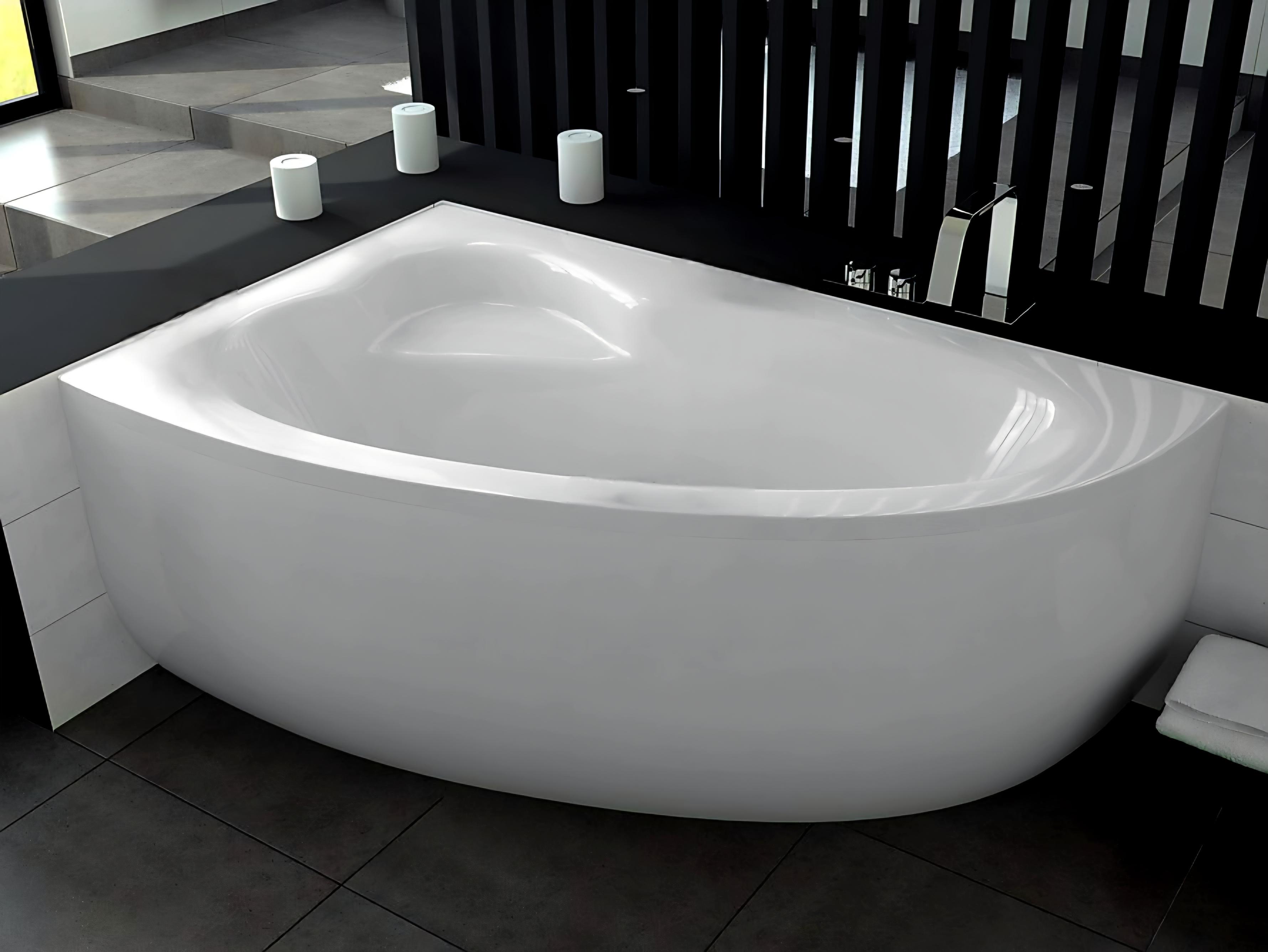 Badewanne NATALIA 150x100 mit Füßen , mit Siphon und Schürze linke