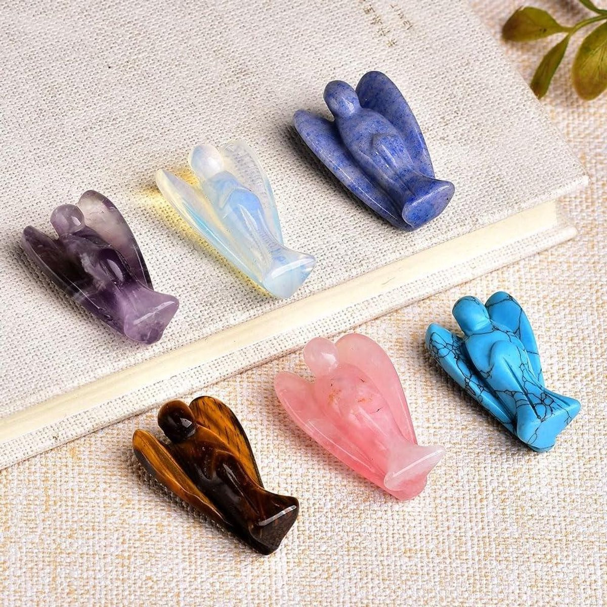 Set van 2 handgemaakte kristallen beschermengel beeldjes voor huisdecoratie, multicolor