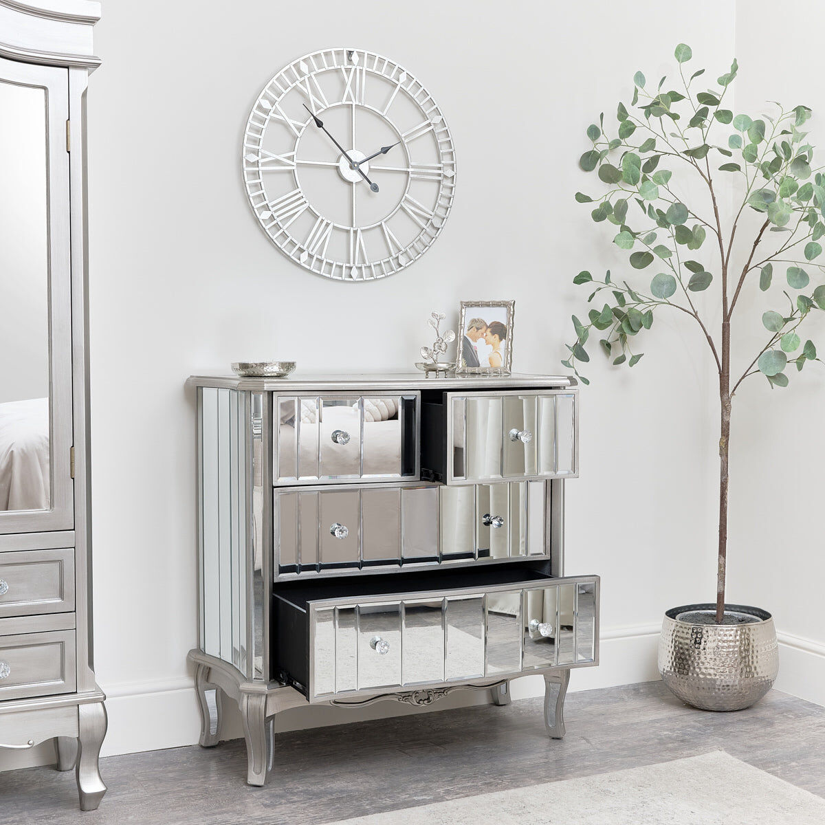 Silver Mirrored Chest of Drawers & Pair of 3 Drawer Bedside Tables - Tiffany Range Glass, Wood