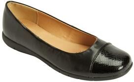 Women's The Fay Slip On Flat by Comfortview in Black (Size 9 M)