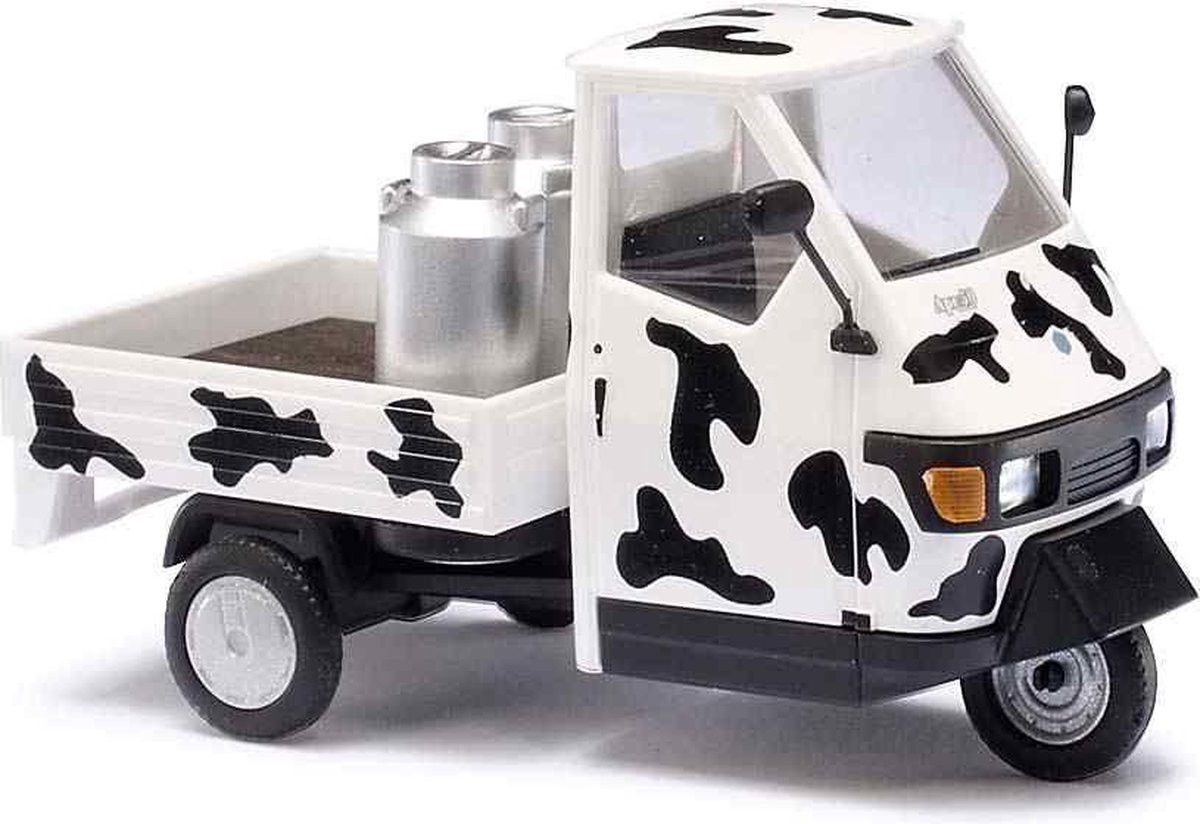 Schaalmodel Piaggio Ape 50 met koeienvlekken 1:43