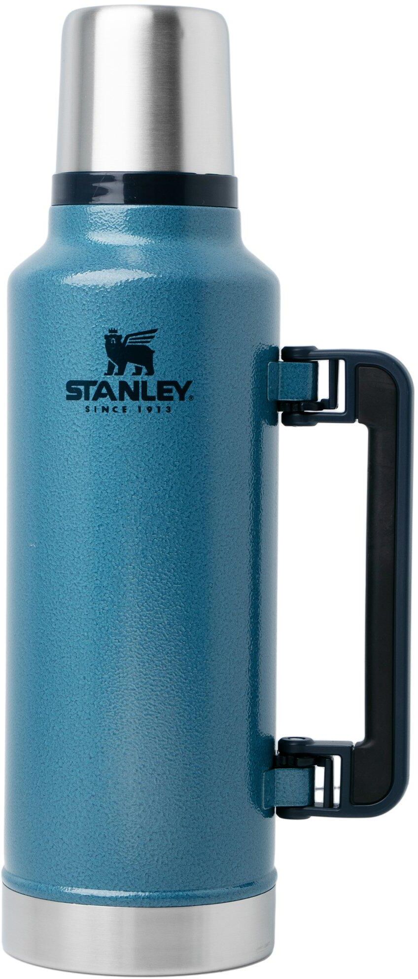 Termos Stanley The Legendary Classic Bottle 2.0QT, Hammertone Lake 10-07934-078 z nakrętką do nalewania i kubkiem, 1,9l