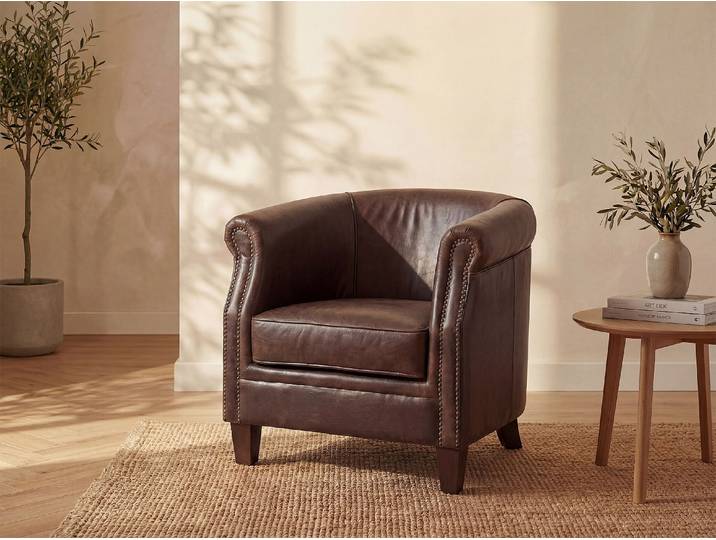 Clubfauteuil van leer met lived-in uiterlijk ENGUERRAND