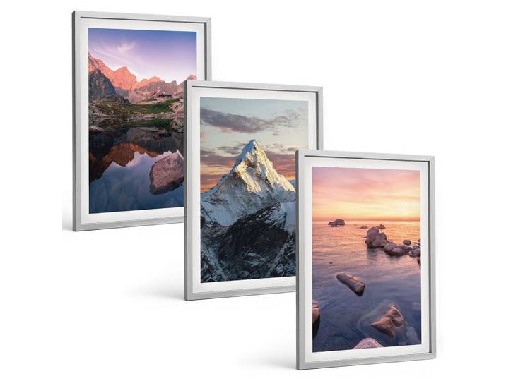 BILDER SET 3er Set - 40x60 cm Silberner Rahmen - Berglandschaften im Hintergrund