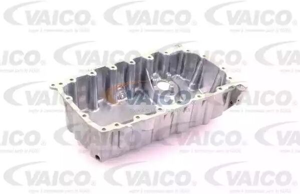 VAICO V10-4366 Oil sump