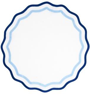 Saro Lifestyle Scalloped Embroidered Placemats Set of 4 - Cotton Placemats for Dining & Entertaining