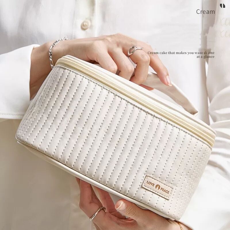 INF Neue Kosmetiktasche mit offener Oberseite Beige