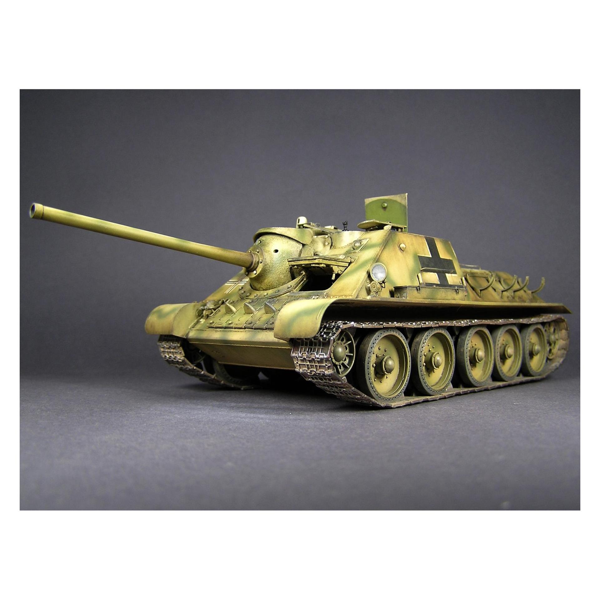 Mini art Jagdpanzer SU-85 (r) w/Crew (35229)