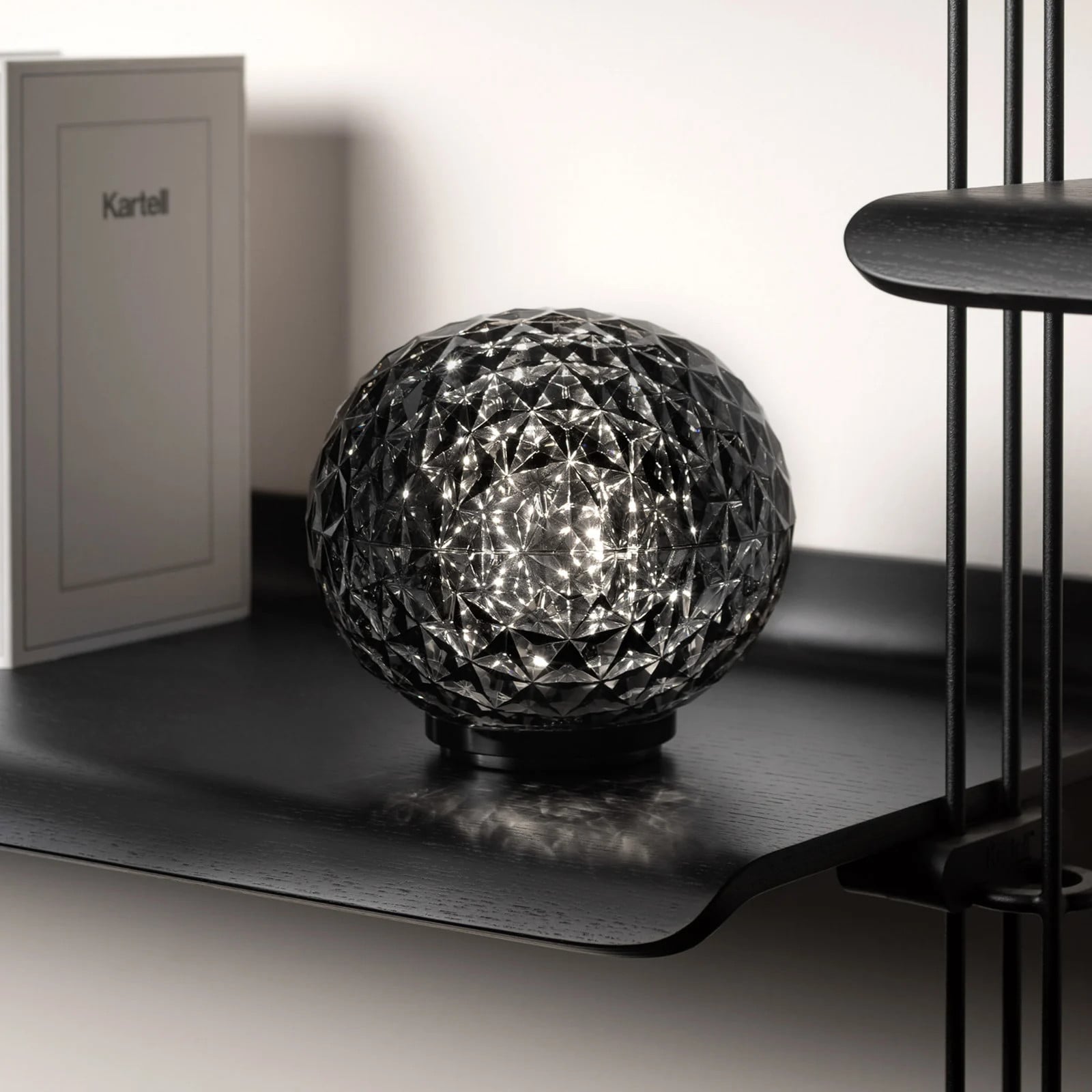 Kartell Mini Planet Batterij Tafellamp - Grijs - Dimbaar - Design Bol