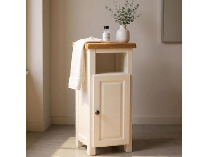GROF Schmaler Vitrine, schneeweiß lackiert, Aufbewahrungsschrank mit Eichenplatte, schmaler Beistelltisch für Wohnzimmer und Flur, B33 x T30 x H80 cm