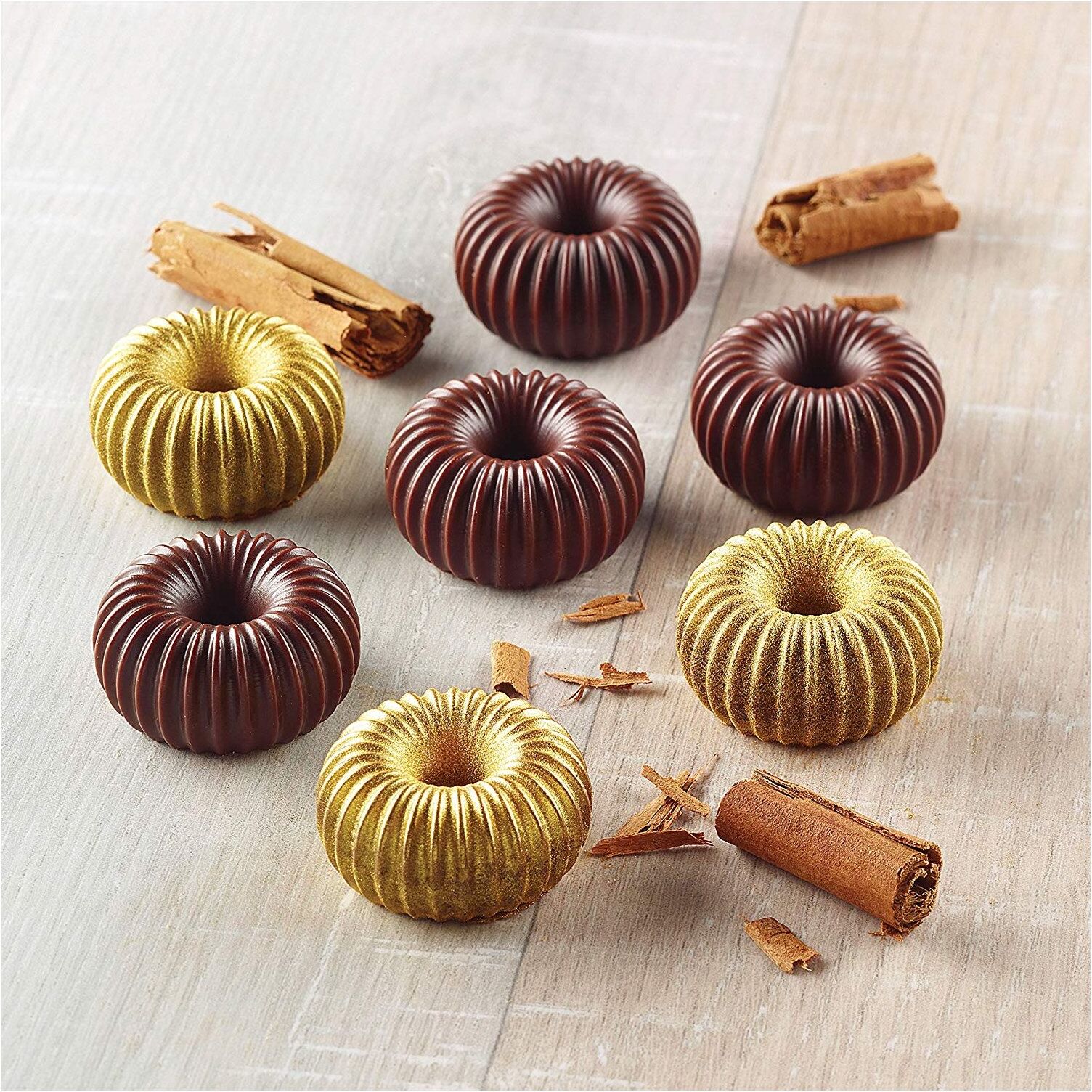 Stampo Silikomart 26 149 77 0065 CHOCO 11P Crown (9ml)