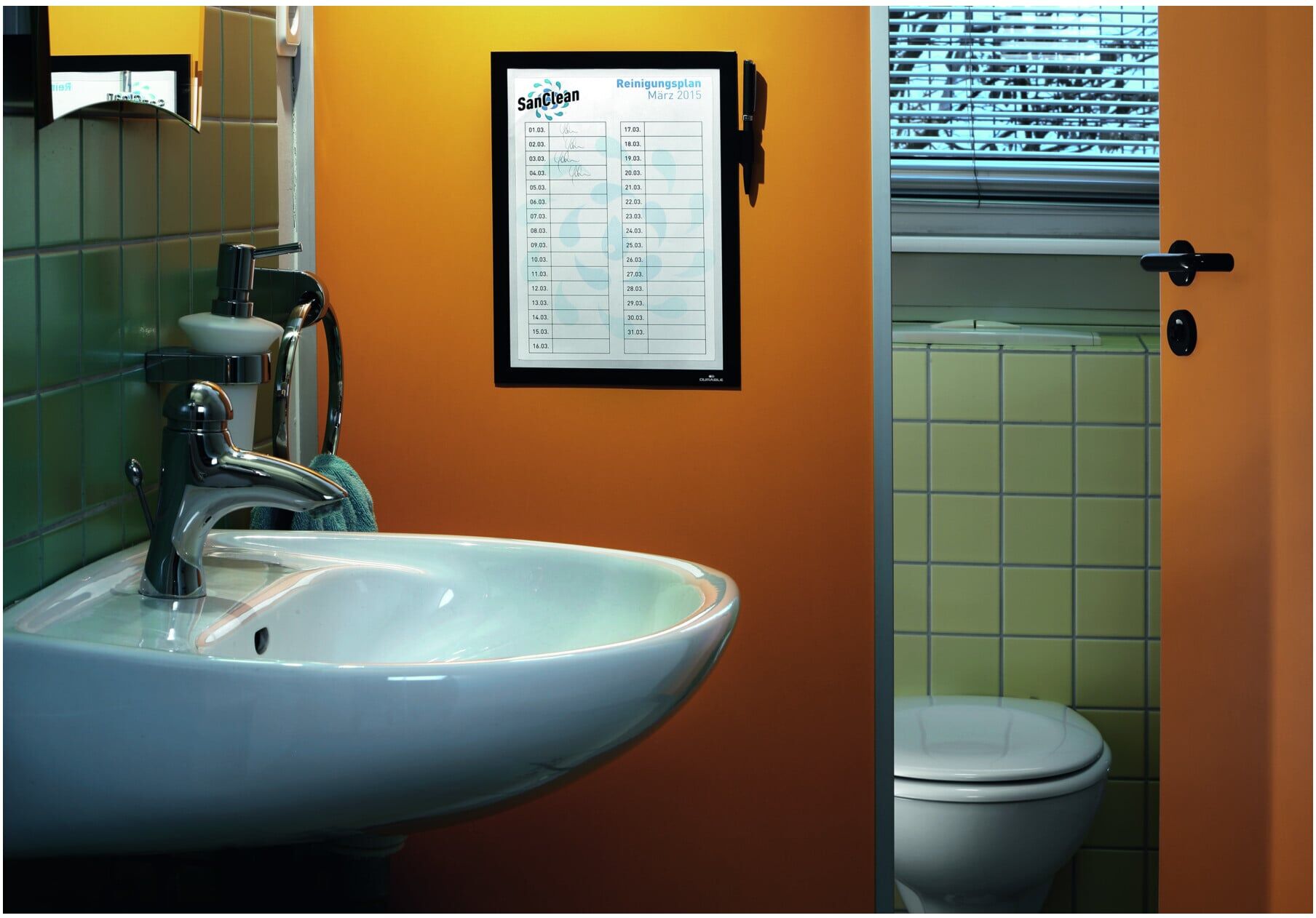 DURABLE Info-Rahmen DURAFRAME® NOTE A4 schwarz (499301)