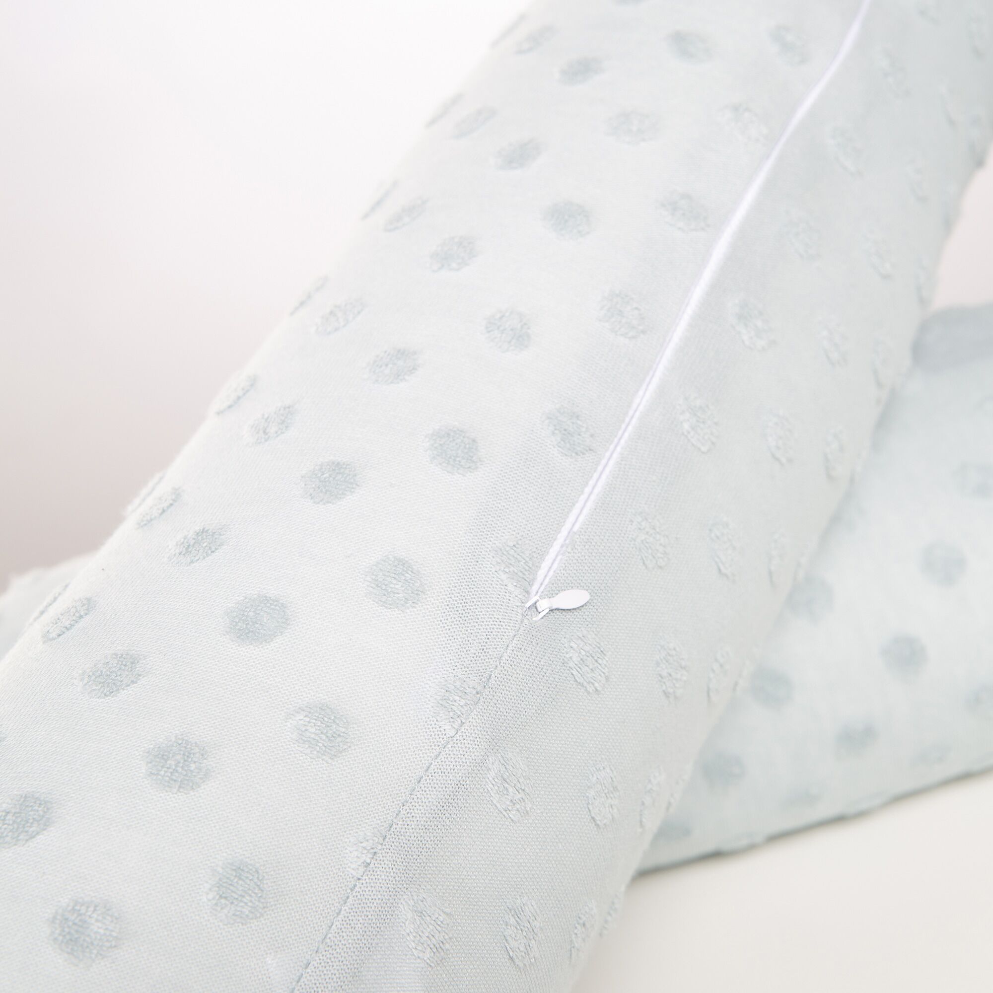 Nestchenschlange ROBA "Lil Planet, hellblau/sky", blau (hellblau, sky), Obermaterial: 80% Baumwolle, 20% Polyester. Füllung: 100% Polyester, Bettnestchen, Nestchenschlange, GOTS made with organic materials, zertifiziert durch BCS 36081 hellblau, sky Einhe