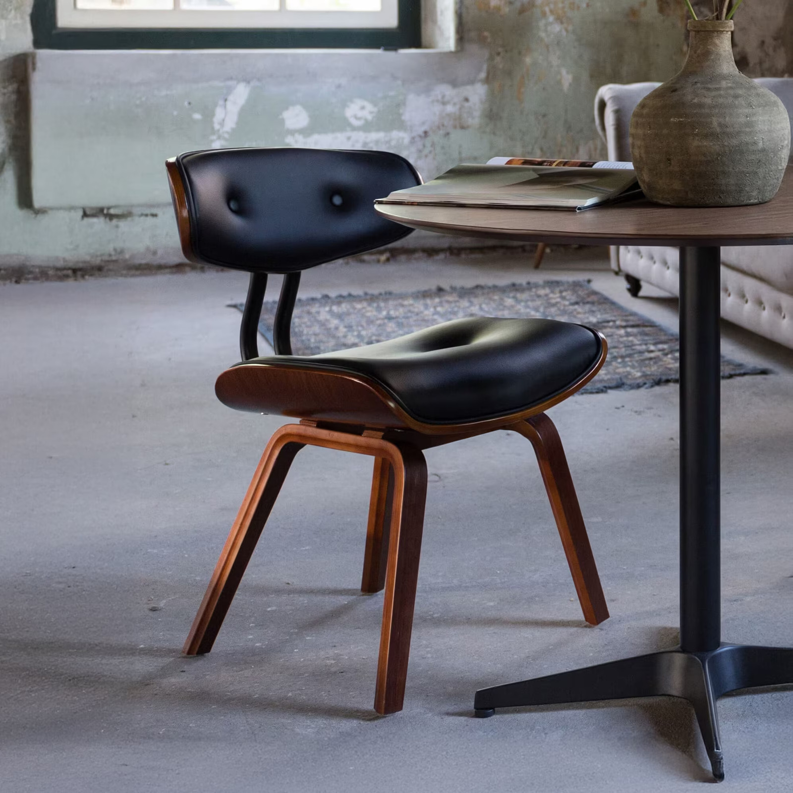 Dutchbone Eetkamerstoel Blackwood - Bruin