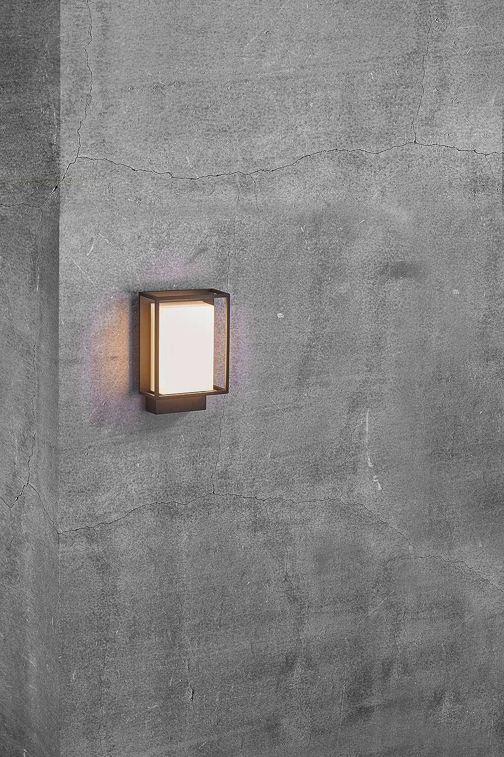 Nordlux Nestor Moderne Buitenwandlamp Zwart IP44 met Bewegingssensor en LED
