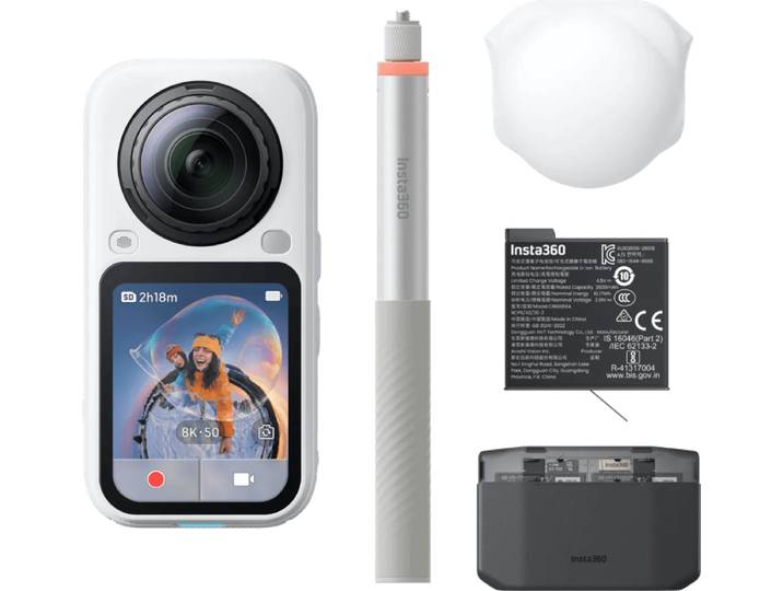 Insta360 X6 Essentials Bundle Wit