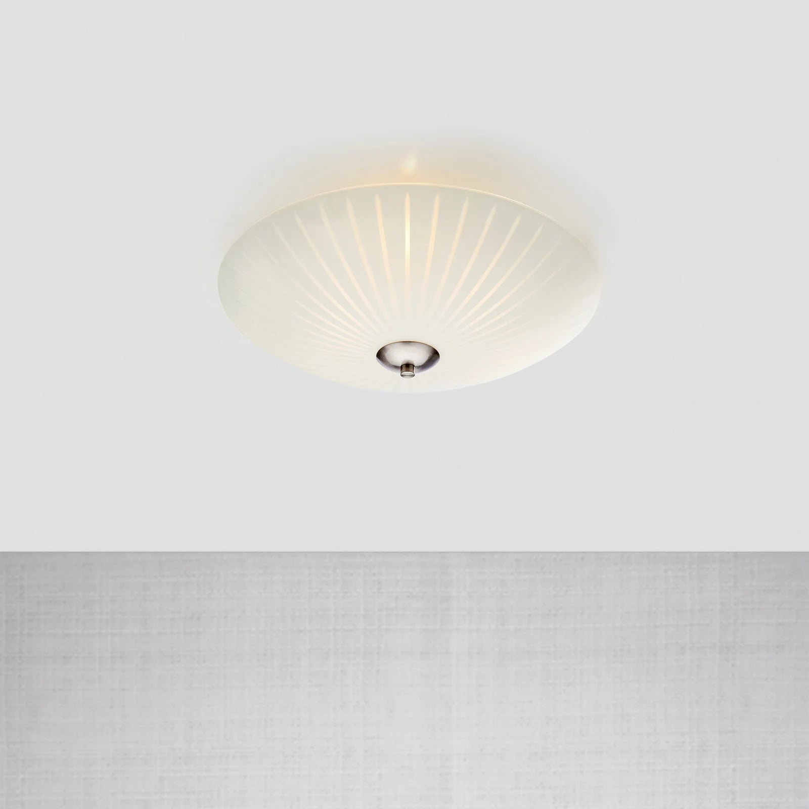 Markslöjd Cut Plafondlamp Wit/Transparant - Modern Glas en Metaal - Rond - Dimbaar