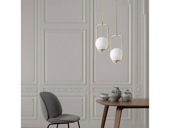 Suspension design dorée 2 globes blancs sur cadres SIERRE