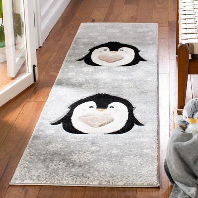 SAFAVIEH Carousel Kids Nette Penguin Rug