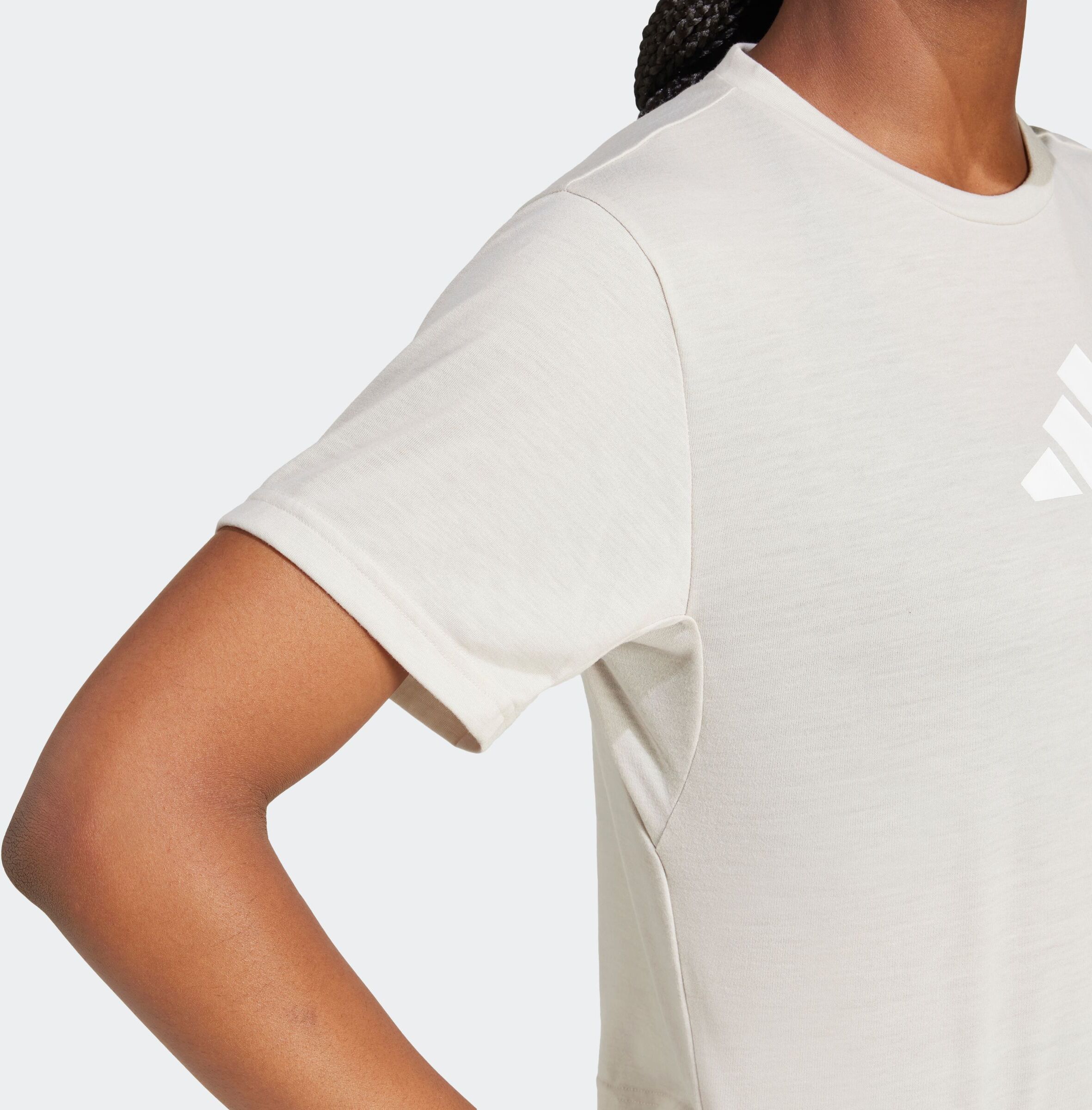 T-Shirt ADIDAS PERFORMANCE "TRAIN ESSENTIALS BIG LOGO PERFORMANCE TRAINING", Damen, Gr. XXL, grau (wonder aluminium), Obermaterial: 70% Polyester, 30% Viskose, Rundhals, Shirts T-Shirt, Trainingsshirt, Feuchtigkeitsabsorbierendes Material wonder aluminium