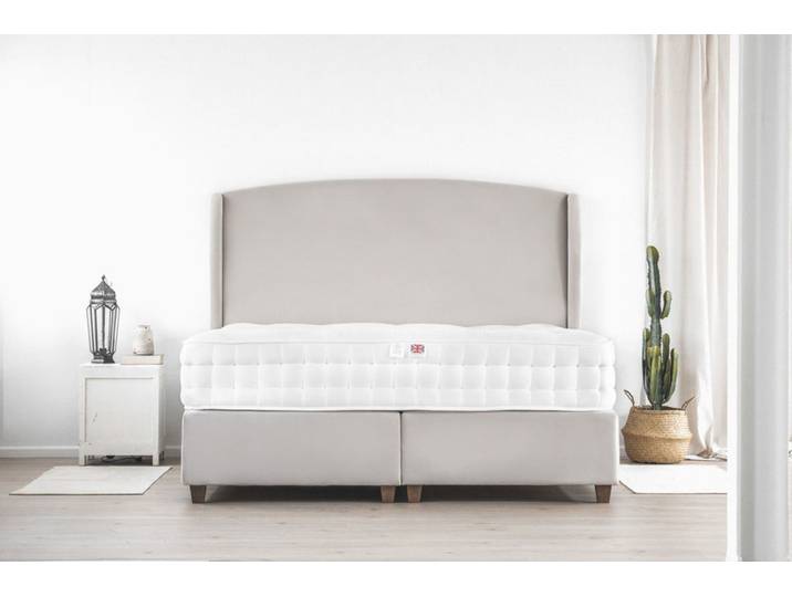 Boxspringbett LAURELLE 180x200 cm - verschiedene Farben und Bezüge verfügbar - mit Matratze - mit geschwungenen Ohren an den Seiten des Kopfteils