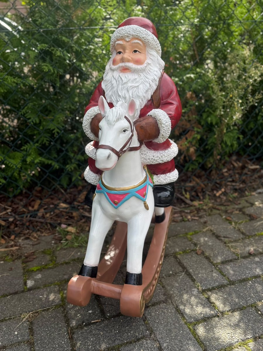 Goodyz Kerstman op schommelpaard Kerstdecoratie voor op tafel