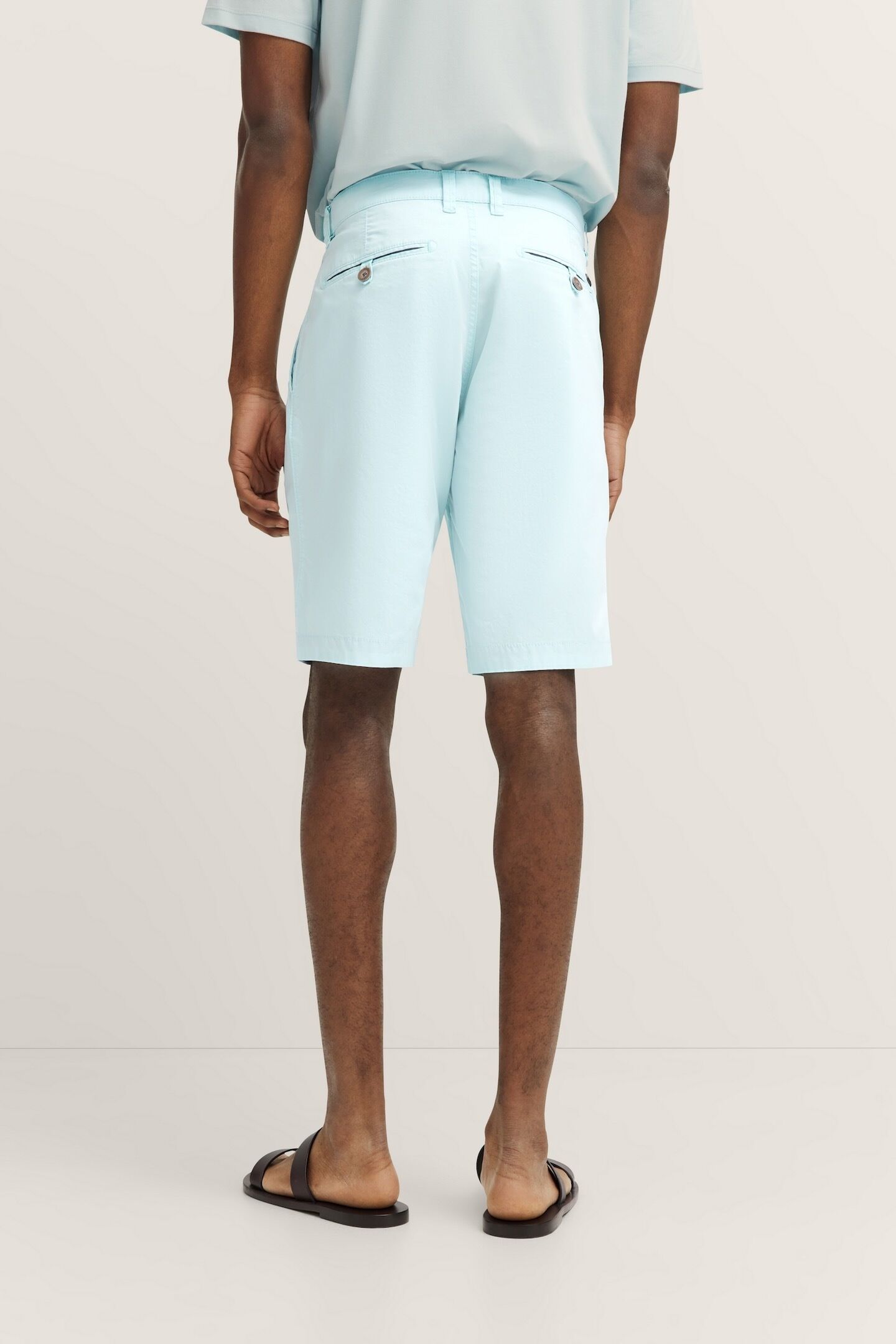 Bermudas BUGATTI, Herren, Gr. 52, Normalgrössen, blau (510, mint), 98% Baumwolle, 2% Elasthan, unifarben, normal, Hosen Bermudas, im lässigen Stil 510, mint 52, Normalgrössen