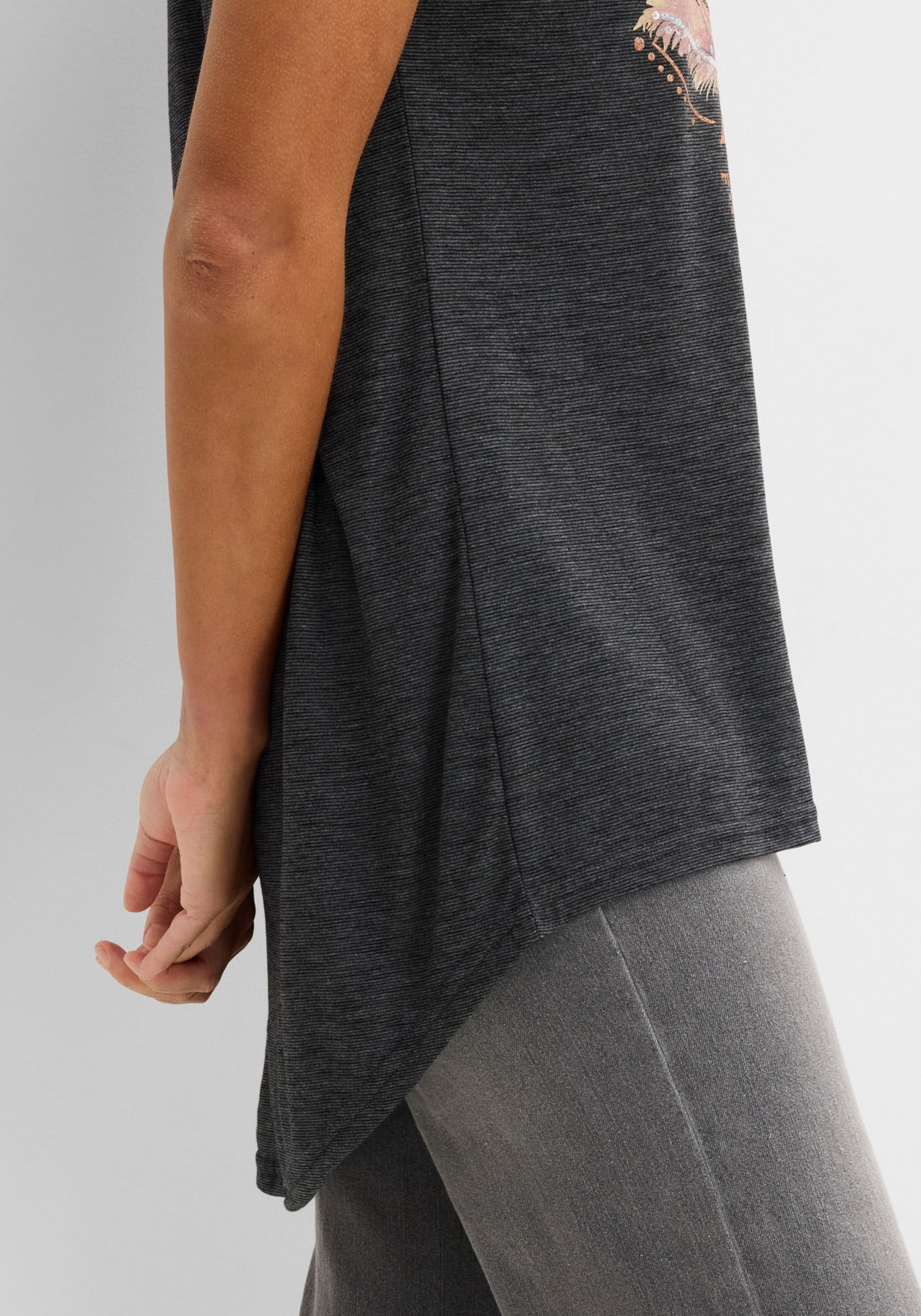 T-Shirt BONPRIX, Damen, Gr. 36/38 (S), schwarz, Obermaterial: 50% Polyester, 50% Viskose, A-Linie, Shirts T-Shirt, A-Linie, Kurzarm, aus Viskose und Polyester, mit Rundhalsausschnitt schwarz 36/38 (S)